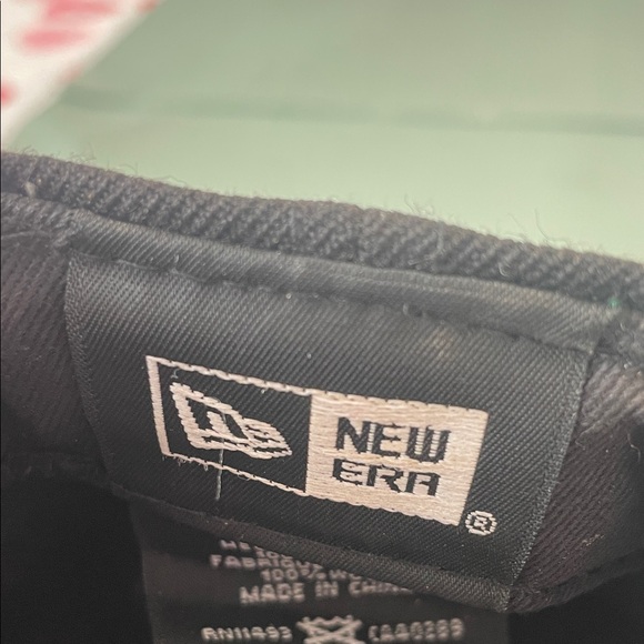 New Era Black and Purple Tampa Bay Logo Cap - Picture 4 of 6